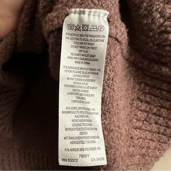 Cozy V-Neck Brown Sweater - Picture 4 of 7